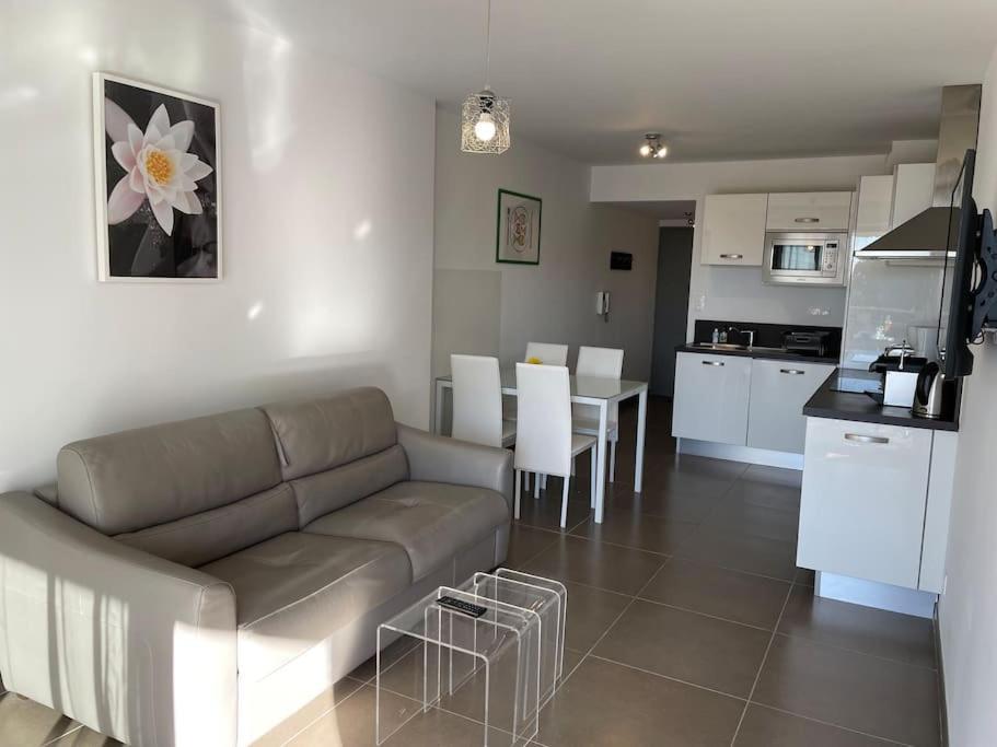 17 - Appartement Neuf, Parking Terrasse Et Jolie Vue Бандоль Экстерьер фото